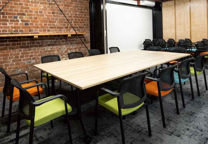 Load image into Gallery viewer, Knight Ozone Visitor Chair
