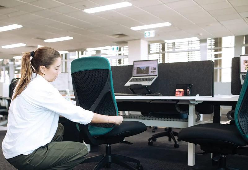 Load image into Gallery viewer, Buro Axon Chair
