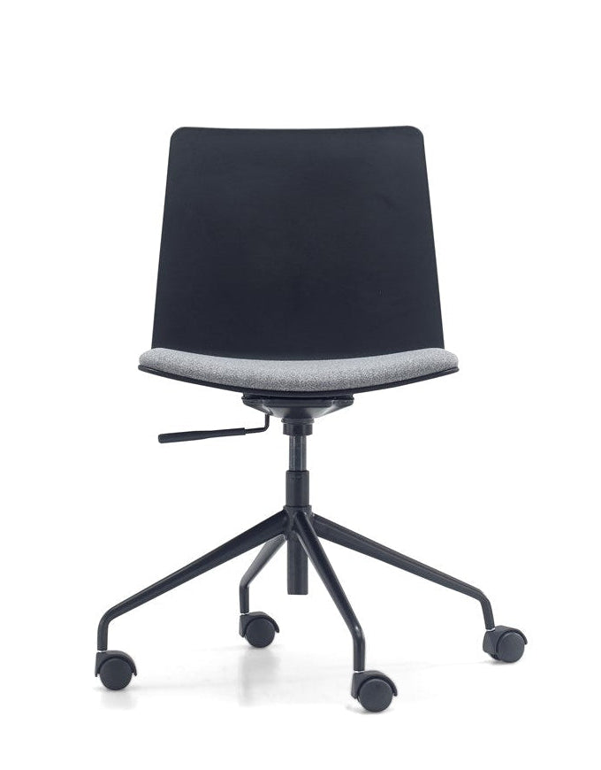 Load image into Gallery viewer, Black office chair with gray seat on a white background
