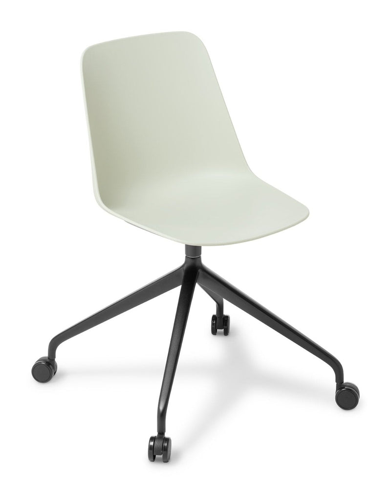 Load image into Gallery viewer, Eden Max 4-Star Swivel Chair
