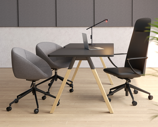 Knight Camellia Castor Chair