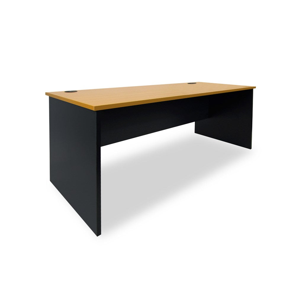 Quantum Straight Desk